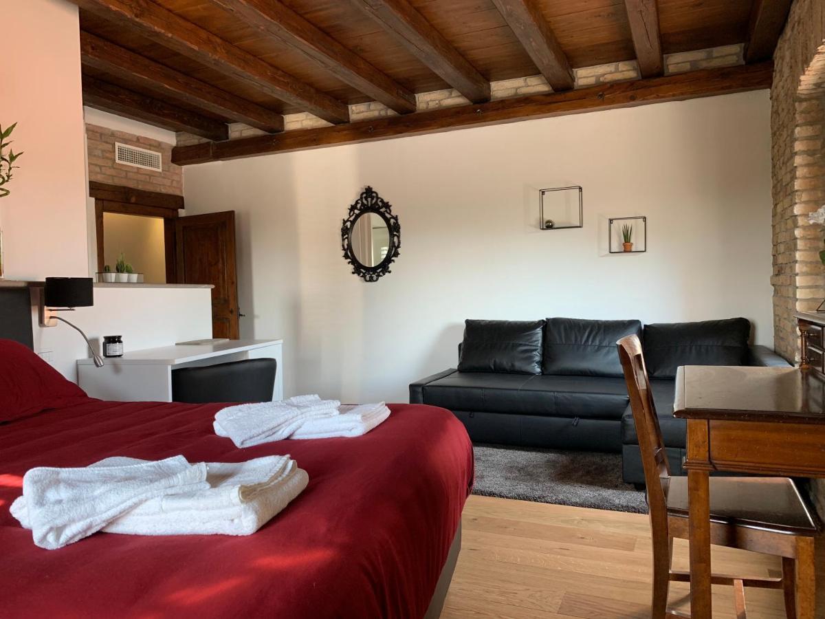 B&B La Corte Dei Vizi Clauiano Ngoại thất bức ảnh